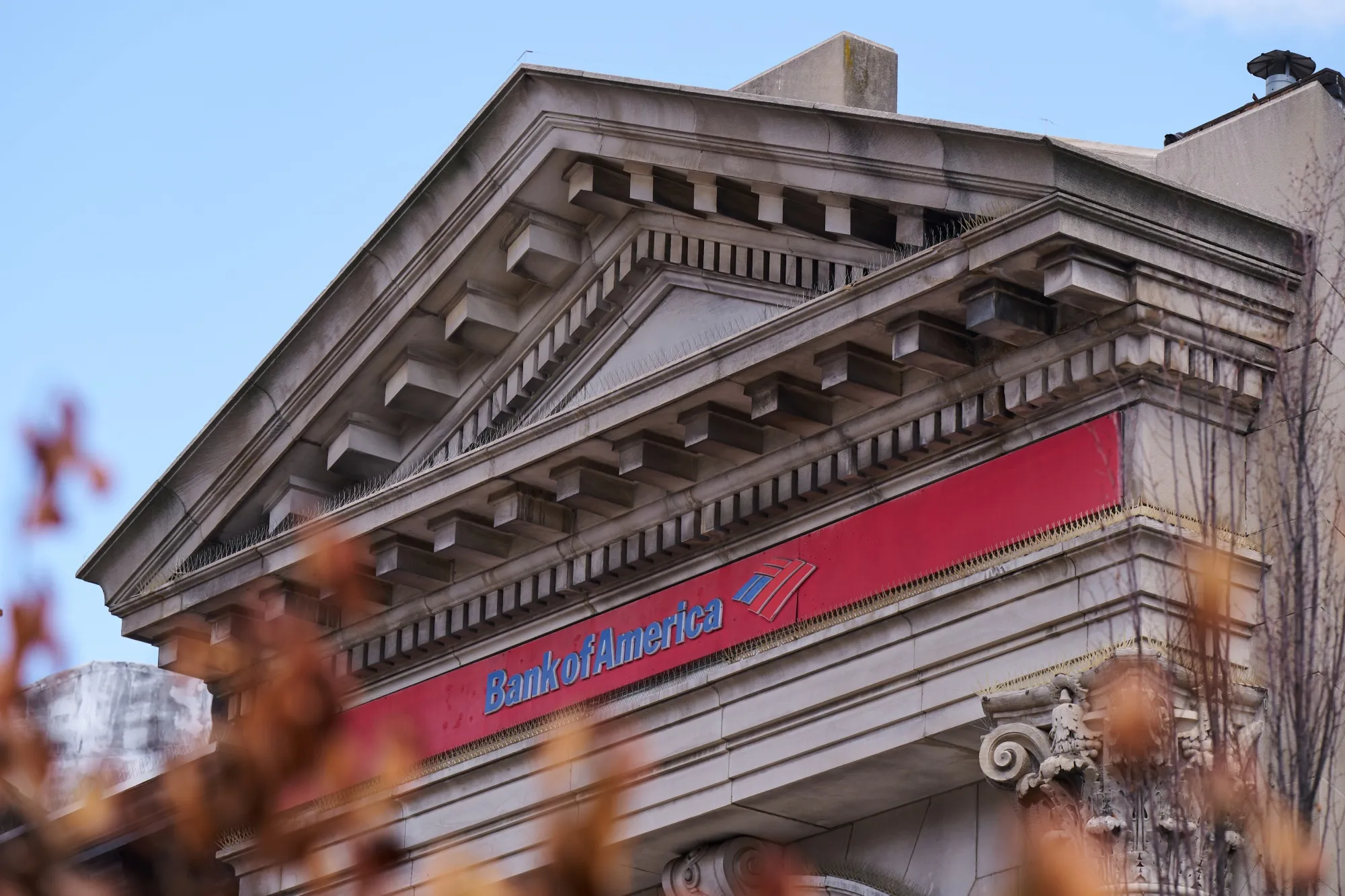 Bank of America’s Hartnett Advises to Sell the Rebound in US Stocks and Dollar