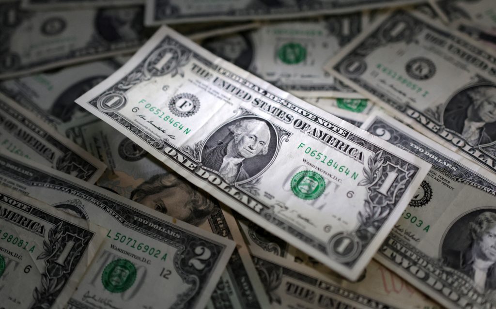 Dollar’s Decline Poses Growing Threat to Corporate Earnings