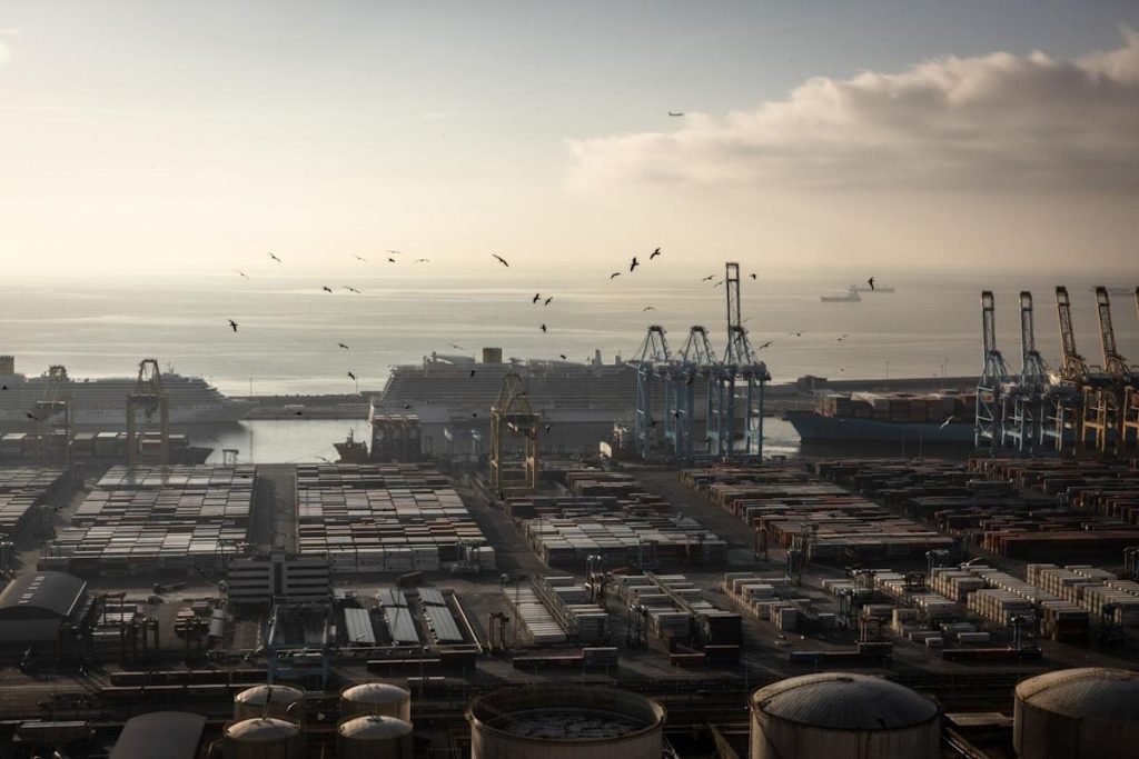 Decisive Moves by G7 Central Banks Amid U.S. Tariff Tensions