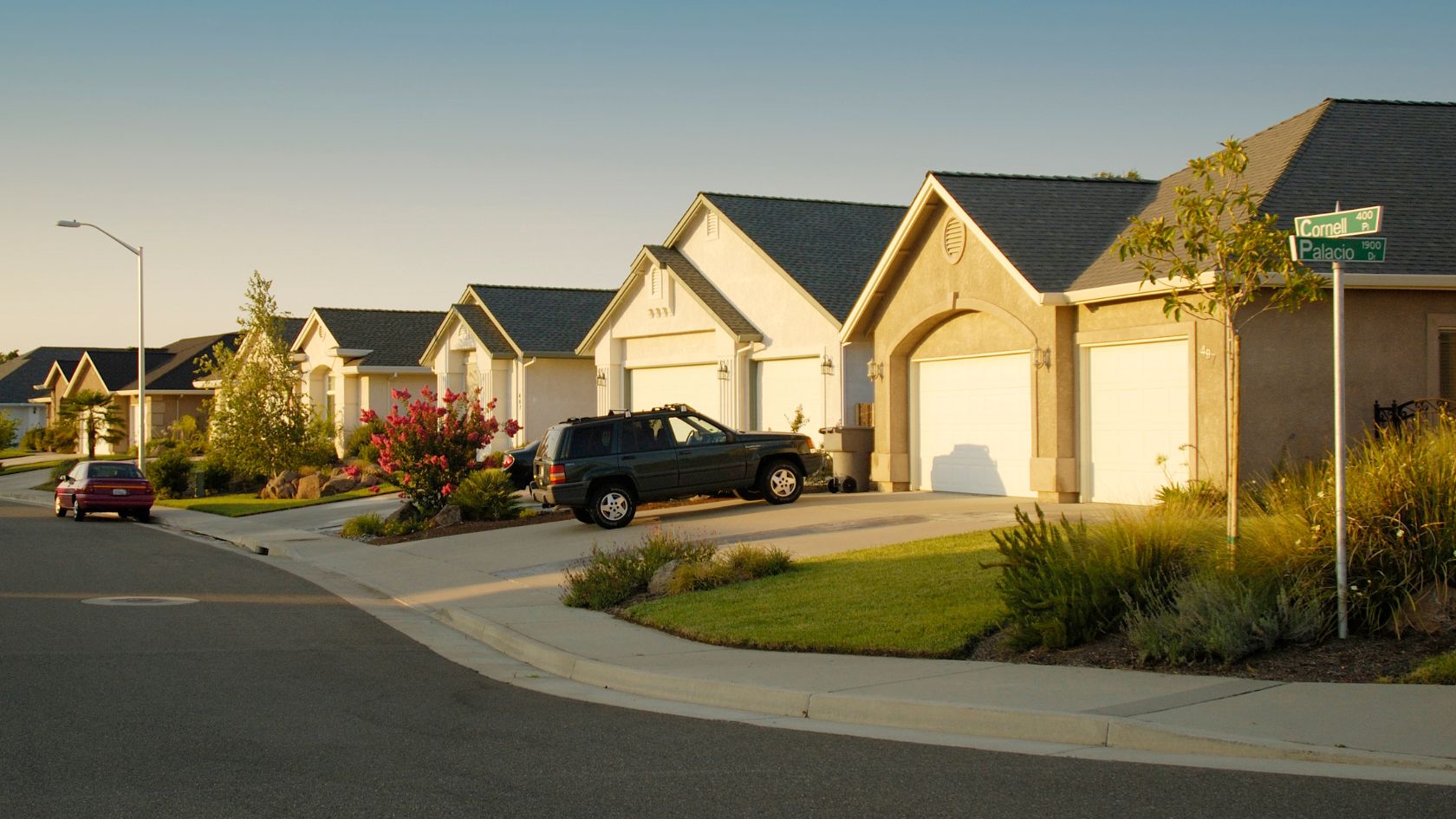 US Home Price Growth Slows as Buyers Retreat